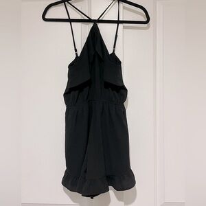 Monteau romper like new sz S lined bottom adjustable straps